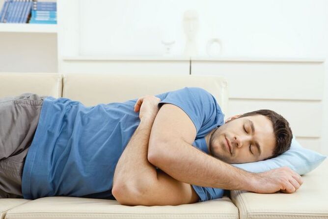 Ọnọdụ na-adịghị mma n'oge ụra dị ka ihe na-akpata mgbu azụ ala